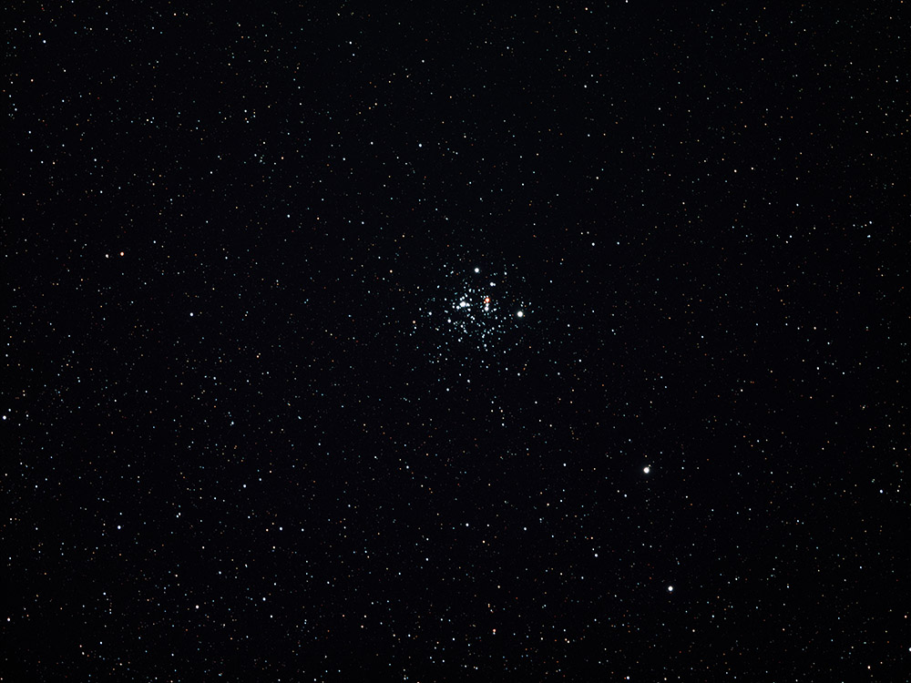 The colourful stars of the Jewel Box open cluster